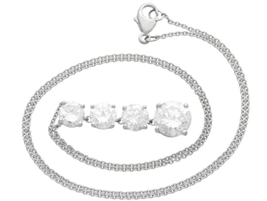 Platinum Chain Attachment Closeup Detail