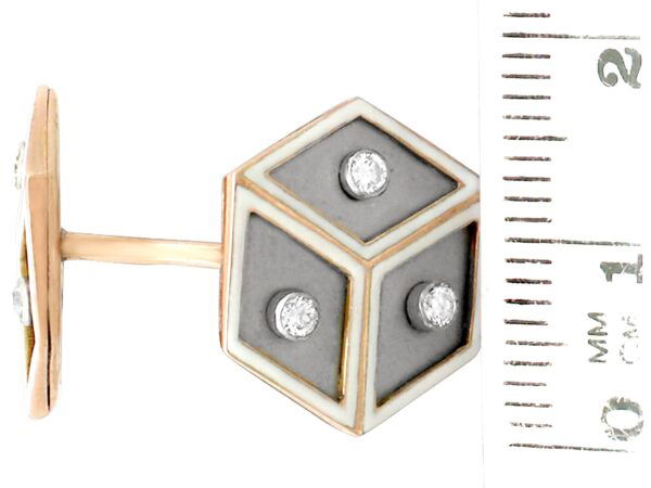 size diamond dice cufflink