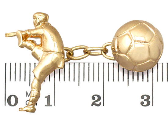 size of gold footballer cufflinks