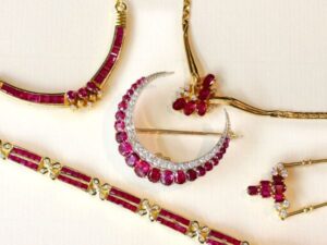 antique vintage jewellery