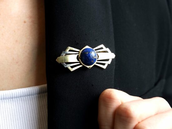 lapis lazuli brooch wearing
