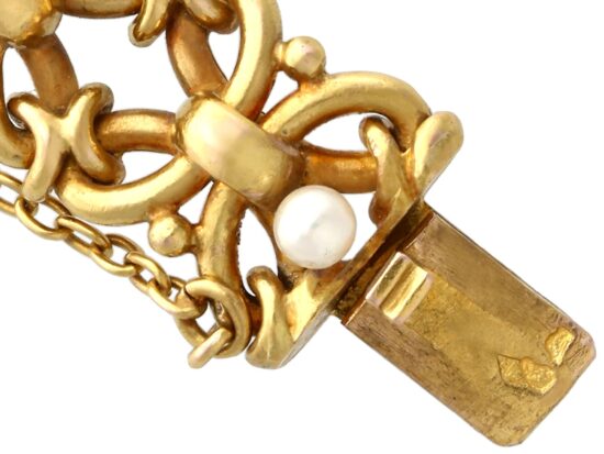 Gold Bracelet Clasp Close-Up