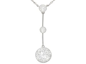 3 diamond drop pendant necklace