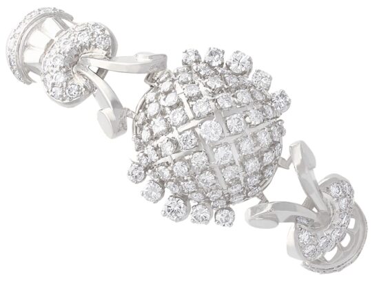 Diamond Necklace Close Up