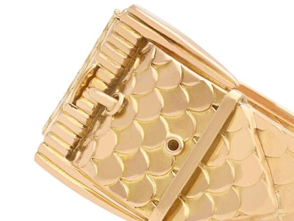 Yellow Gold Buckle Detail Close-Up