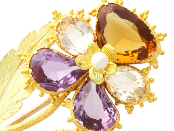 vintage yellow gold flower brooch gemstone