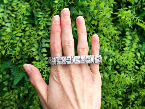 1920s emerald diamond bracelet outside