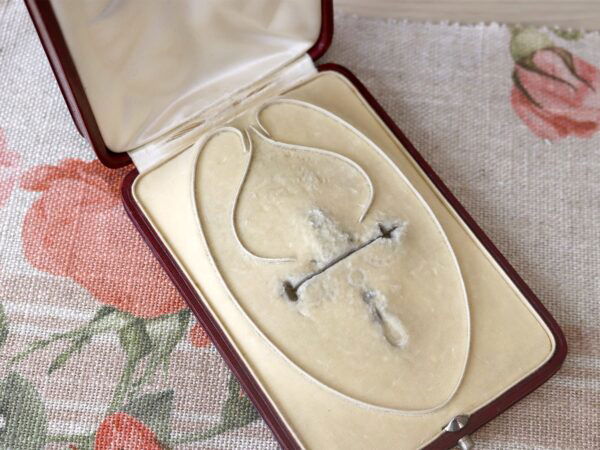 empty box for Edwardian diamond pendant