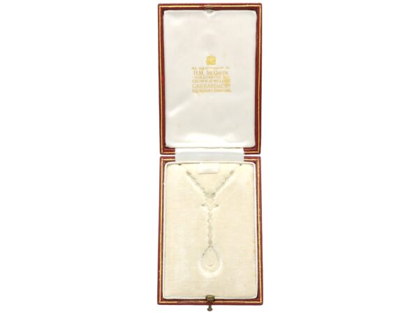empty box for platinum sapphire and diamond drop pendant