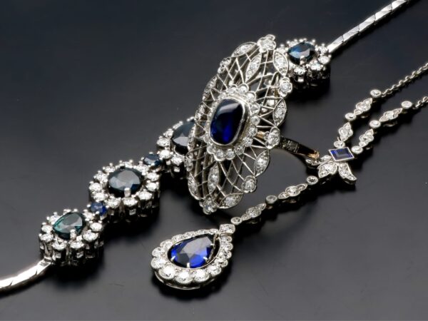 vintage sapphire jewellery