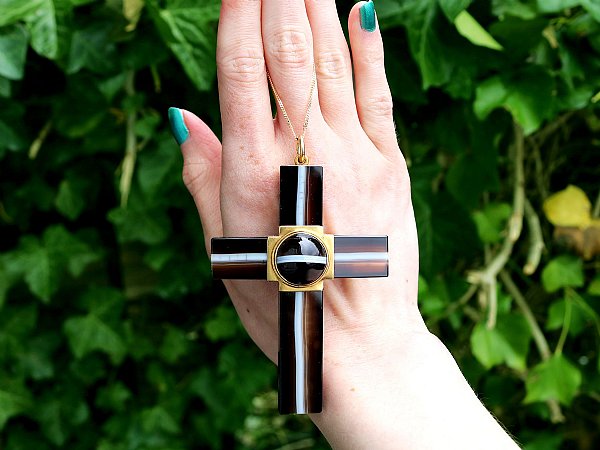 Antique Banded Agate and Yellow Gold Cross Pendant
