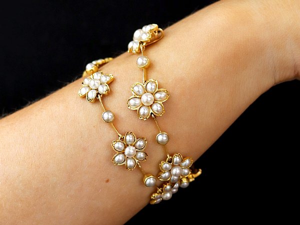 Pearl and Yellow Gold Bracelet Set