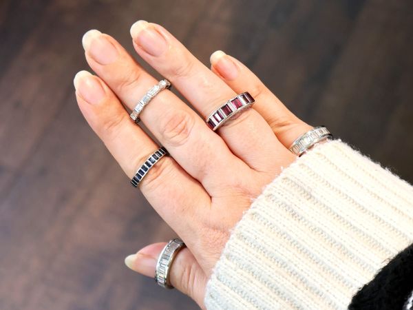 gift eternity ringas as a push present