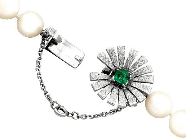 platinum and emerald pearl necklace clasp