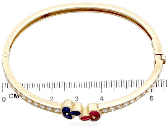 Gemstone Bangle Measurement With Ruler